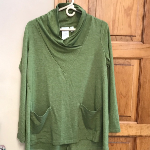 Logo by Lori Goldstein long sleeve olive green lounge wear top size small - Picture 1 of 3